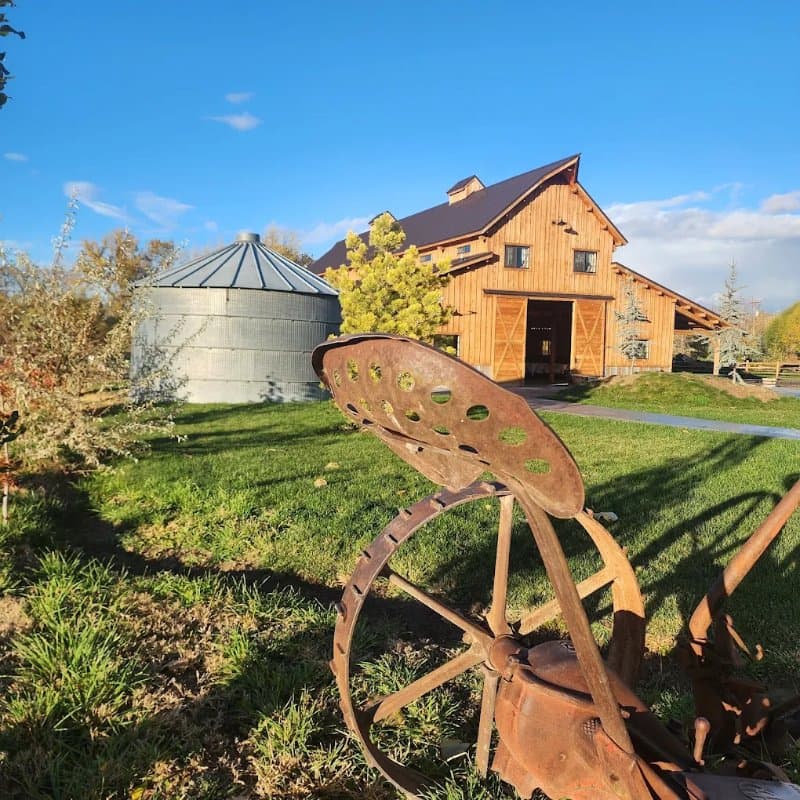 Lake Side Barn