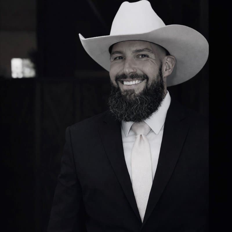 WILLIE WRIGHT - Officiant