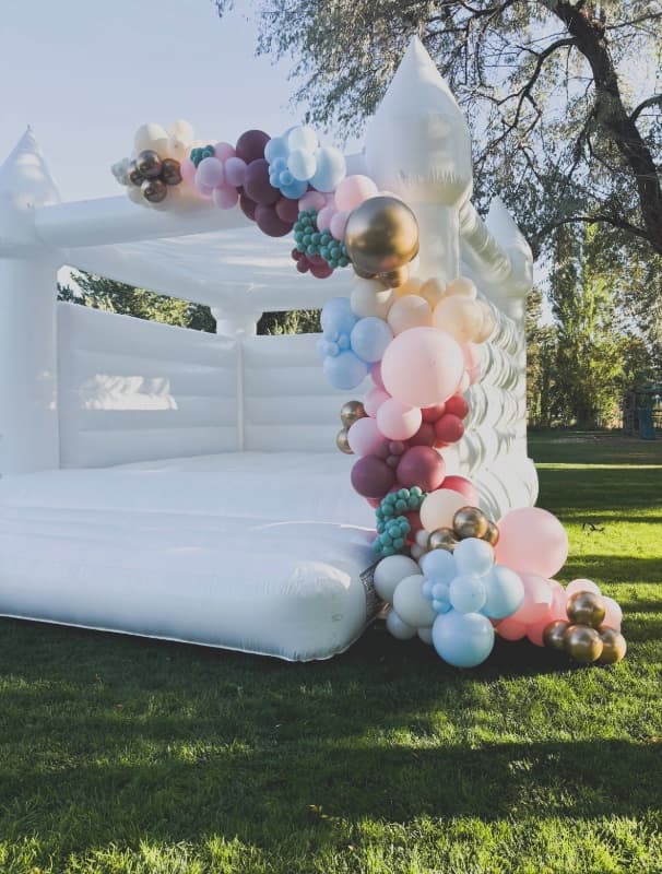 The Balloon Home - Decorator